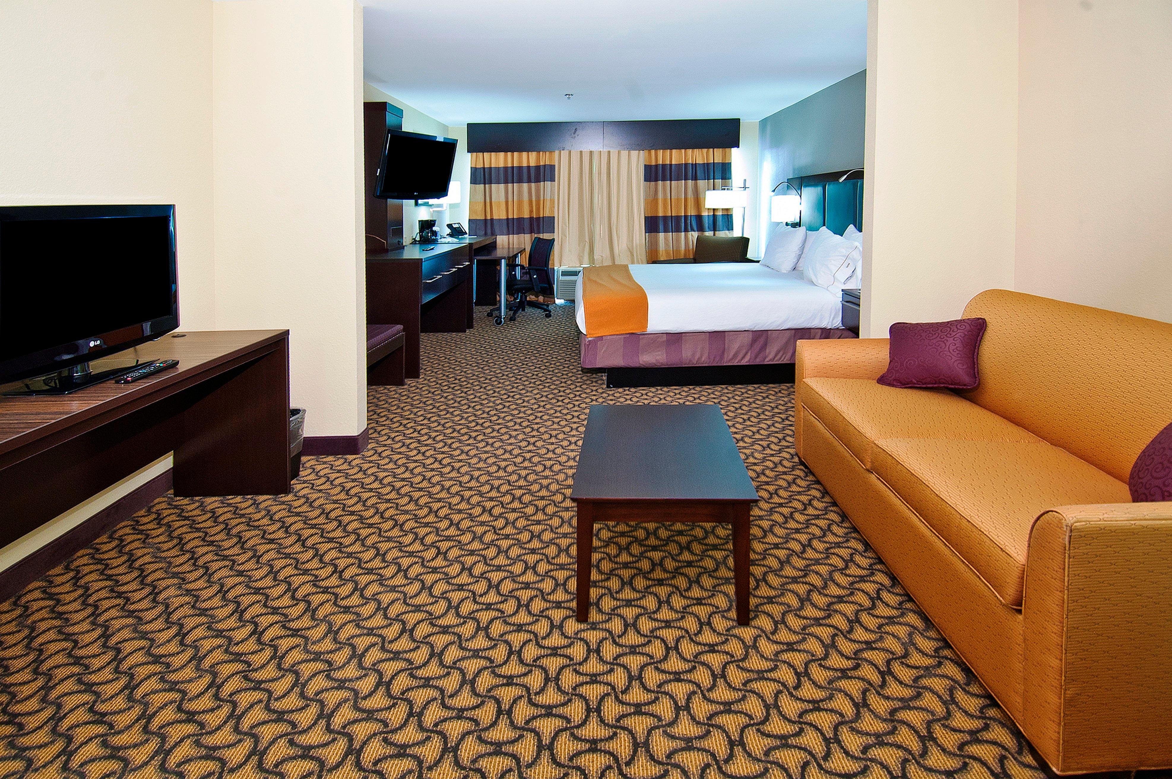 Holiday Inn Express & Suites Jackson/Pearl International Airport Екстериор снимка
