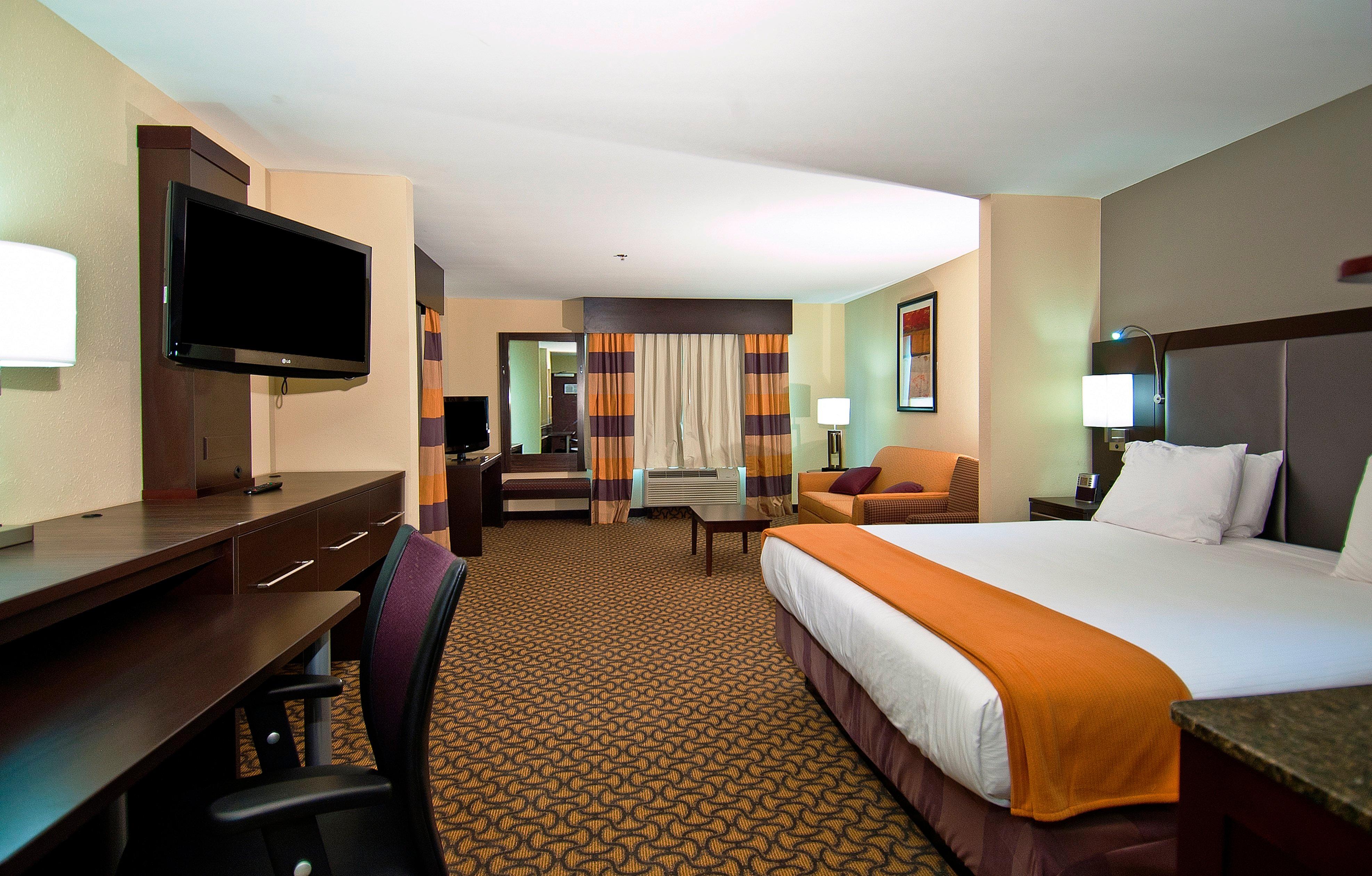Holiday Inn Express & Suites Jackson/Pearl International Airport Екстериор снимка